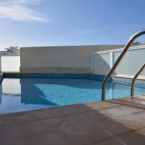 Blubay By St 3*, Gżira Málta